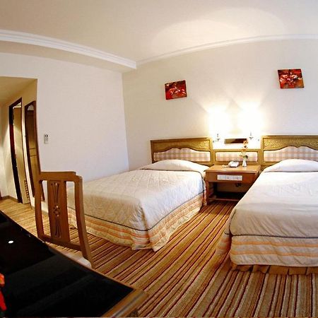 Down Town Inn, Chiang Mai Extérieur photo